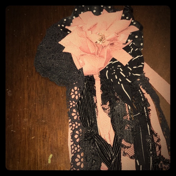 Accessories - ❣️ON HOLD❣️ do not purchase!!!Scrappy Flower pin🌸